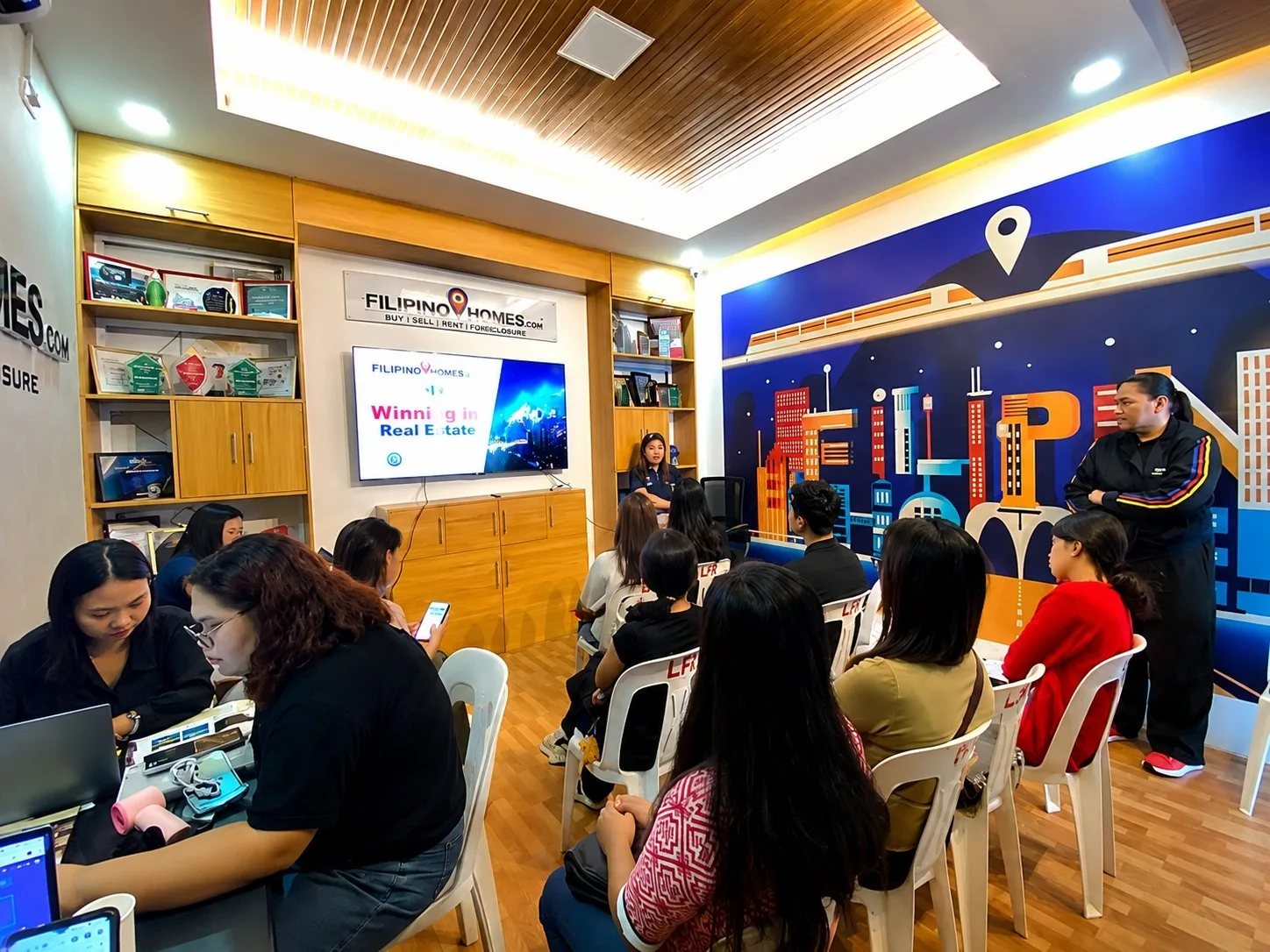 Filipinohomes Team A Agents Trained on CLI’s Costa Mira Beachtown at Cebu Session