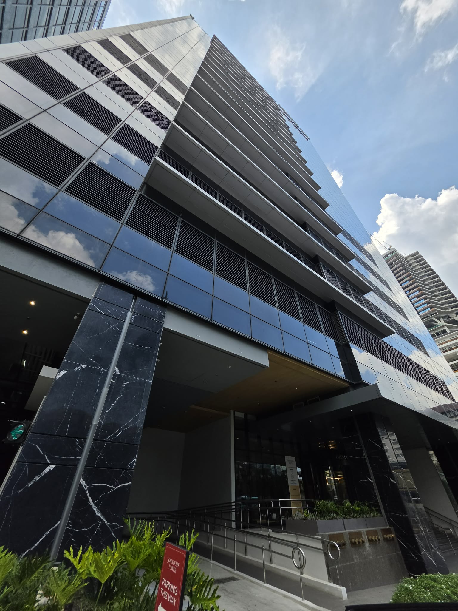 Rising 21 Stories Above Cebu Business Park, Johndorf Tower Sweeps the 13th PropertyGuru Philippines Property Awards