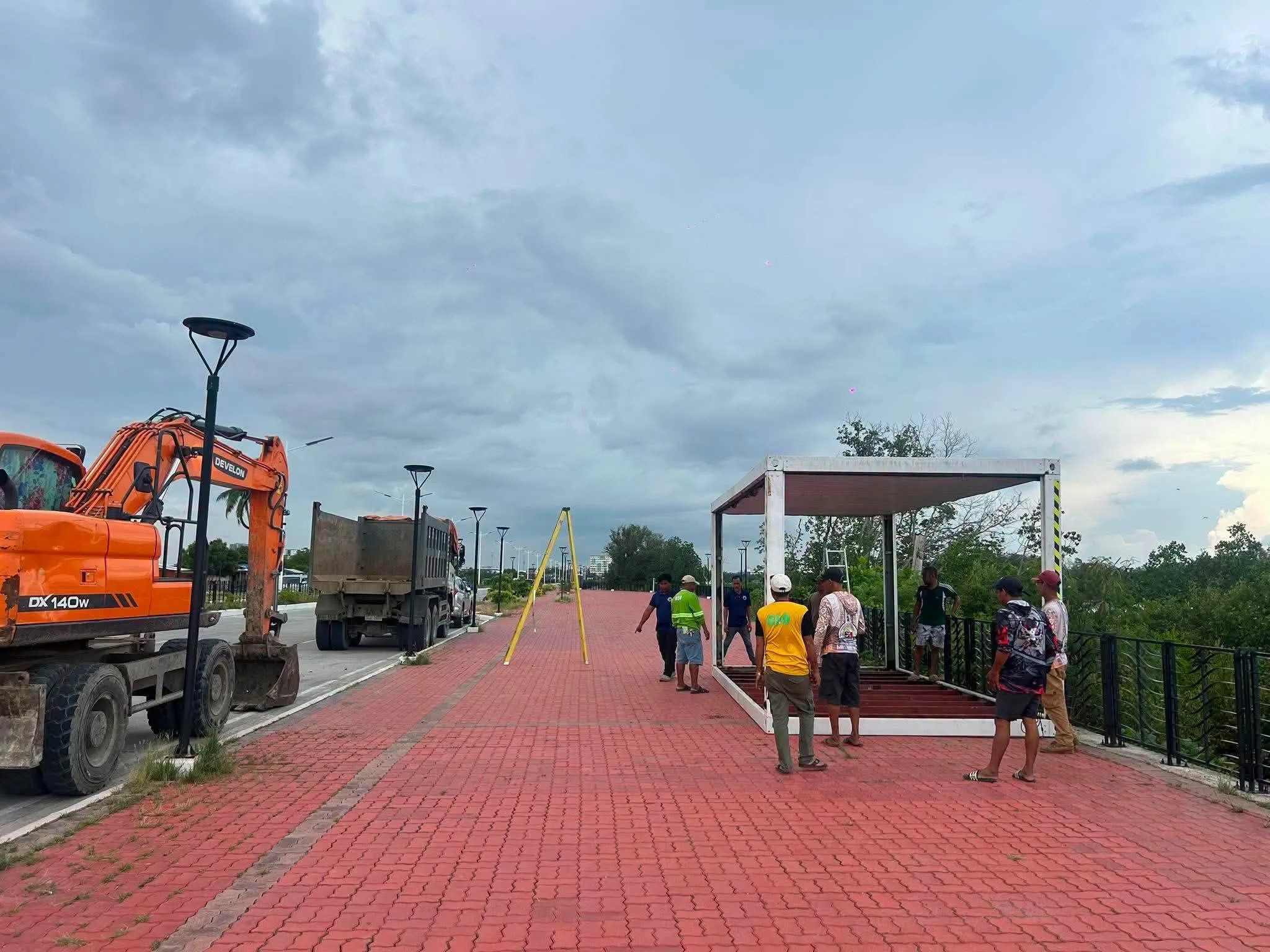 Iloilo City Turns Cooling Hubs into Solar Workspaces and Mini Police Stations