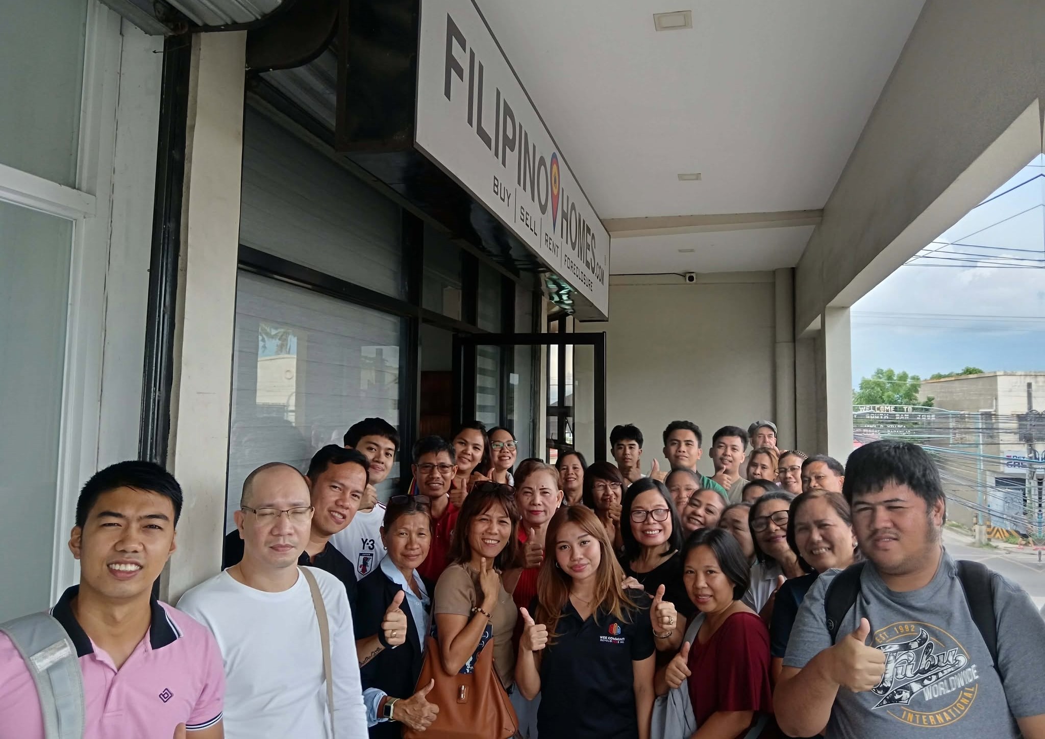 Filipinohomes Salespersons Master WeeComm Reservations in Iloilo