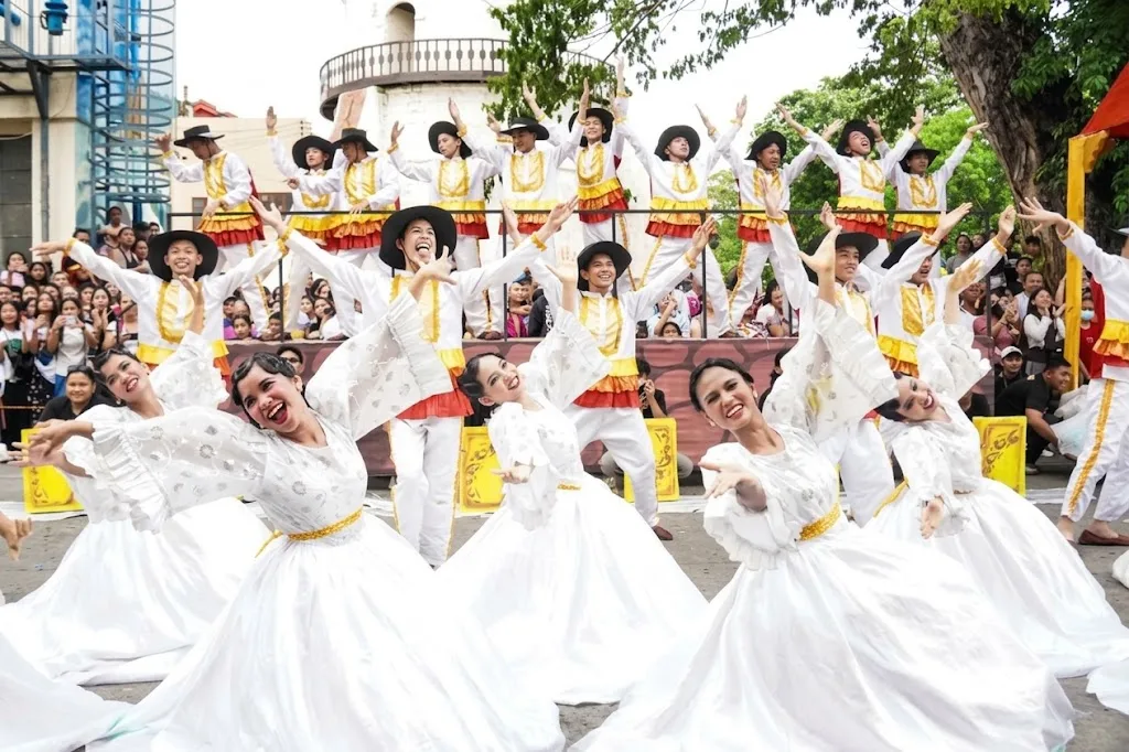 Dumaguete Contingent Steals the Spotlight at Buglasan Festival of Festivals Street Dancing