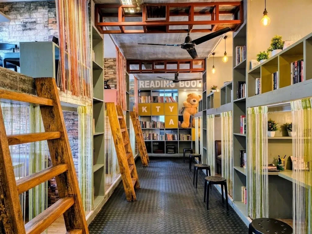 Coffee, Conversations, and City Life: Finding Dumaguete’s Café Culture — Philippines