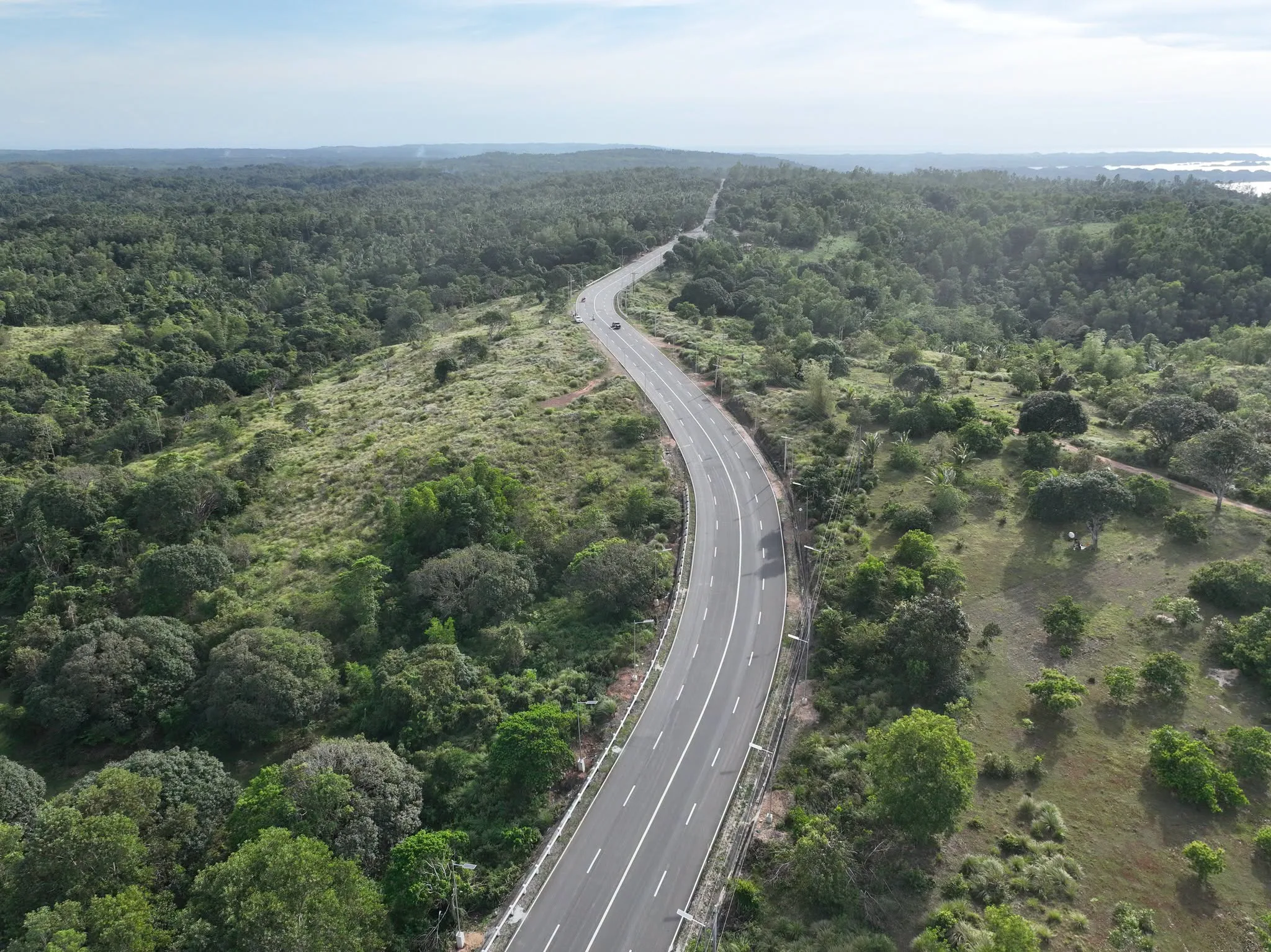 Guimaras Circumferential Road Overlay Promises Smoother, Safer Island Adventures, Boosting Regional Connectivity