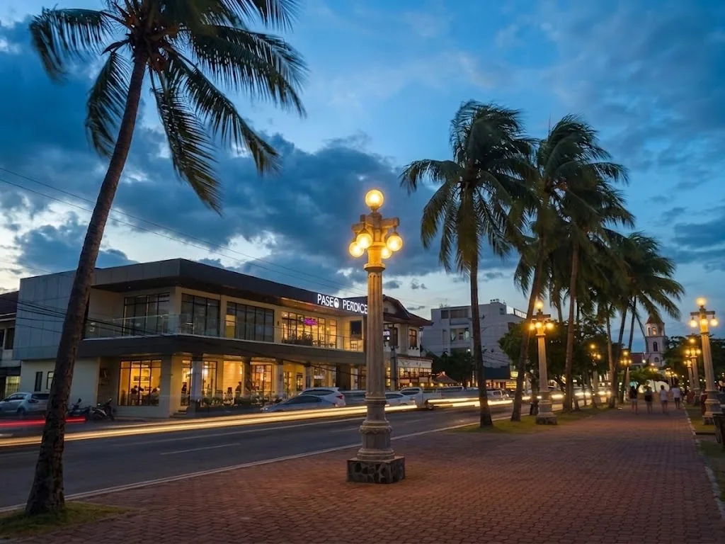 Where the City Slows Down: Rizal Boulevard’s Relaxing Seaside Experience in Dumaguete