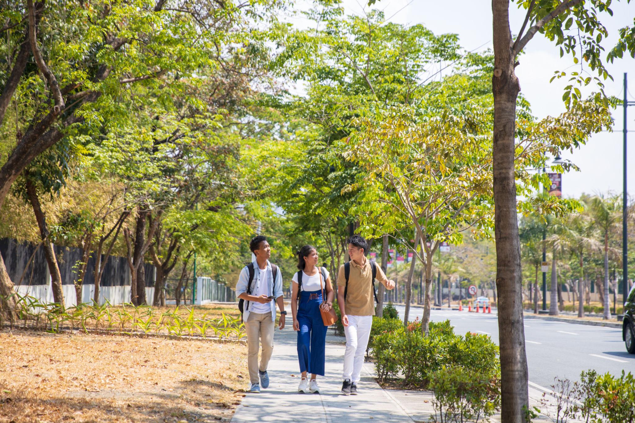 Guided Walking Tours in BGC Offer Deeper Urban Exploration in 2026