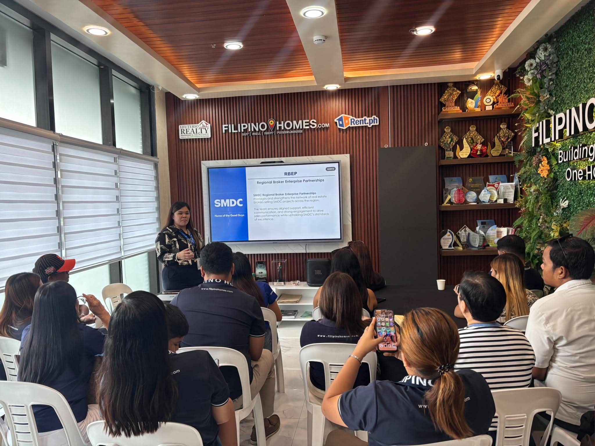 Filipinohomes Aligns With SMDC’s New Regional Broker Directors in Bacolod to Boost Visayas Sales