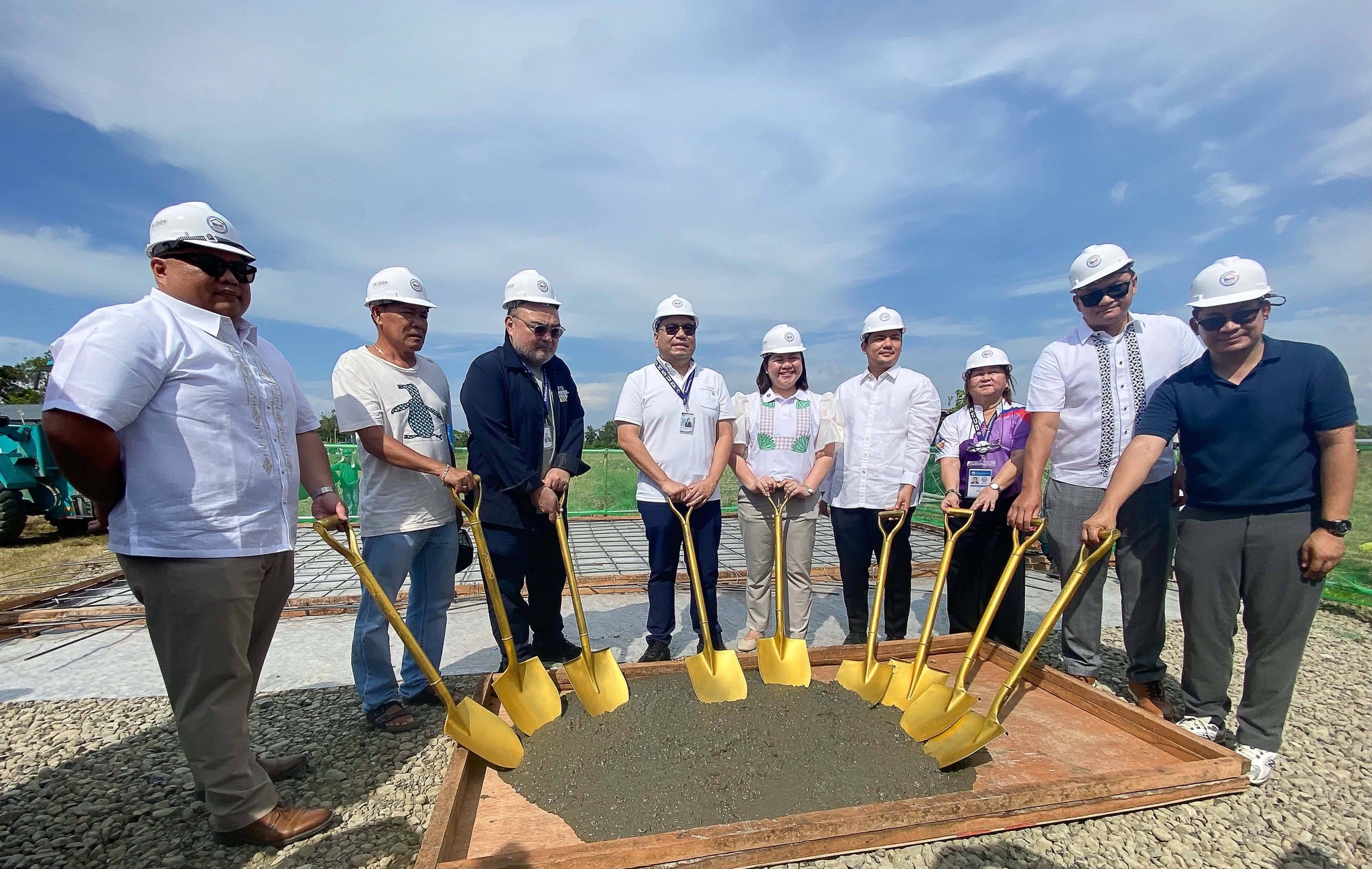 Iloilo City Pours Concrete on Two Major Housing Projects in Jaro