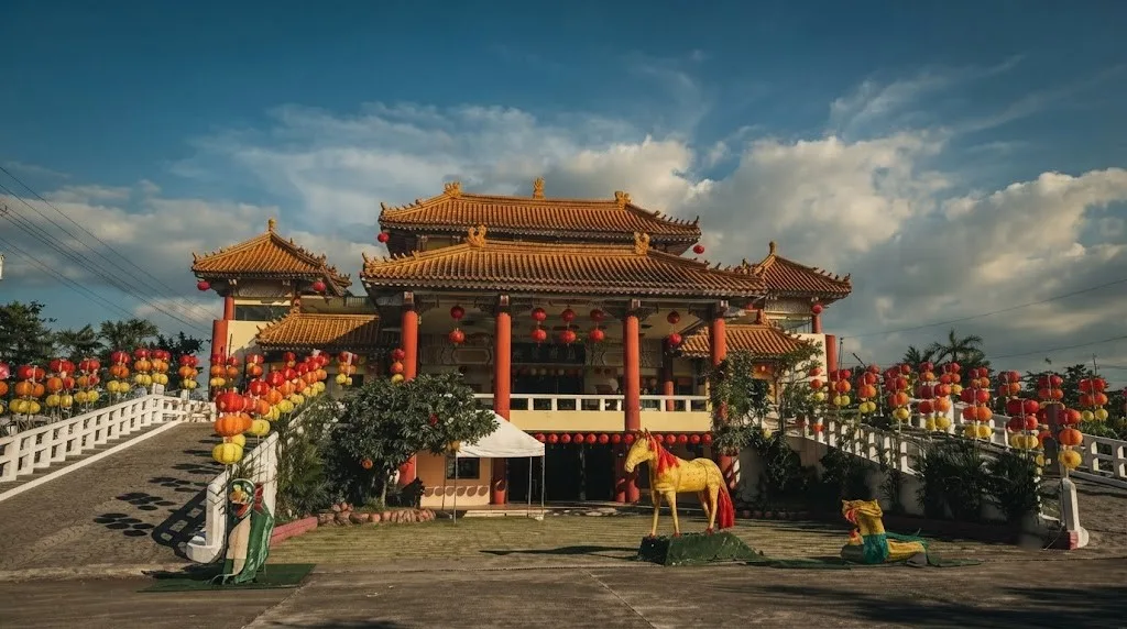 Fo Guang Shan Yuan Thong Temple: The Quiet Bacolod Landmark Where Chinese Heritage Meets Community Life
