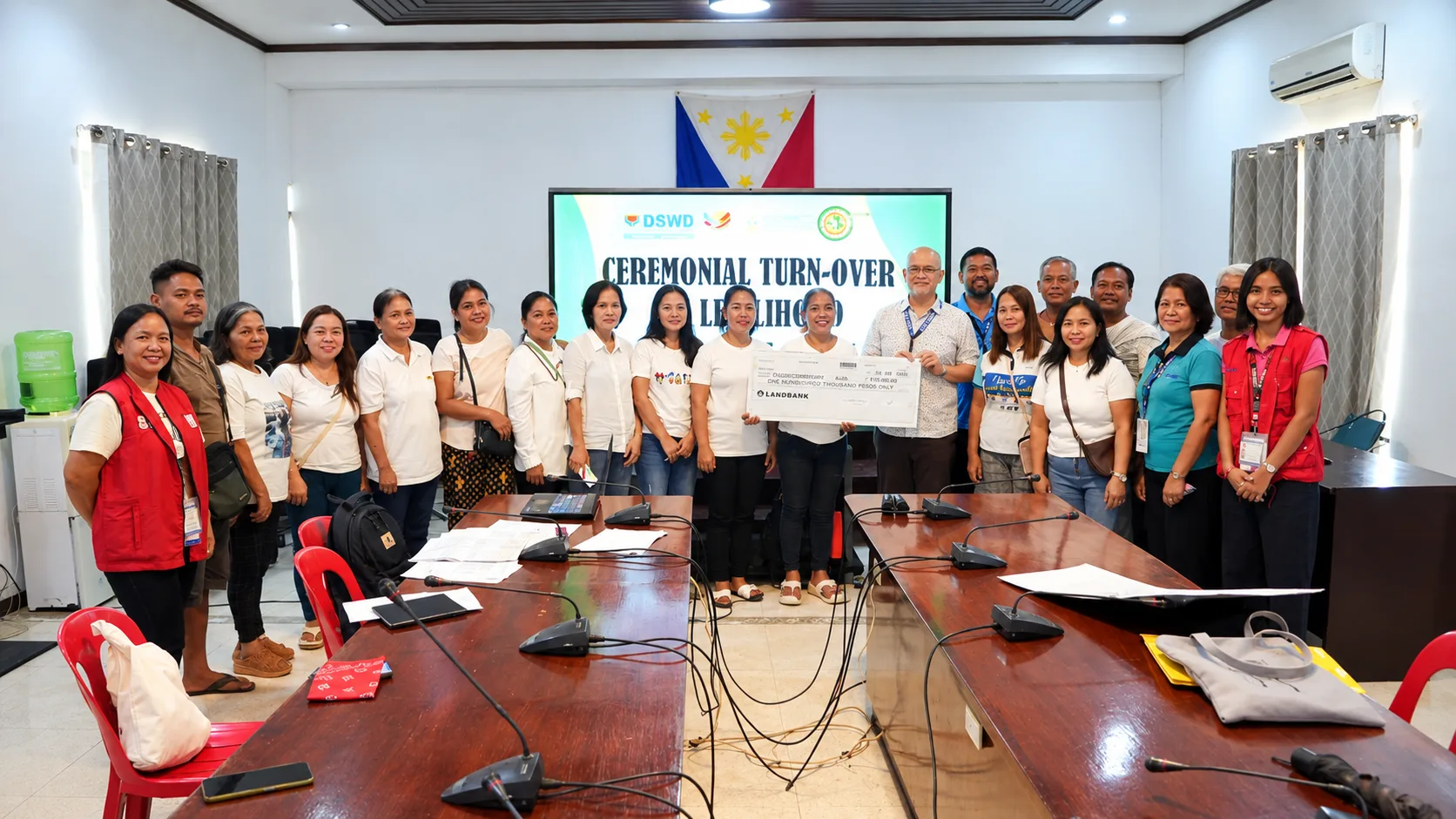 DSWD And LGU Isabel Empower Tubod Families With P1.11 Million In Sustainable Livelihood Grants