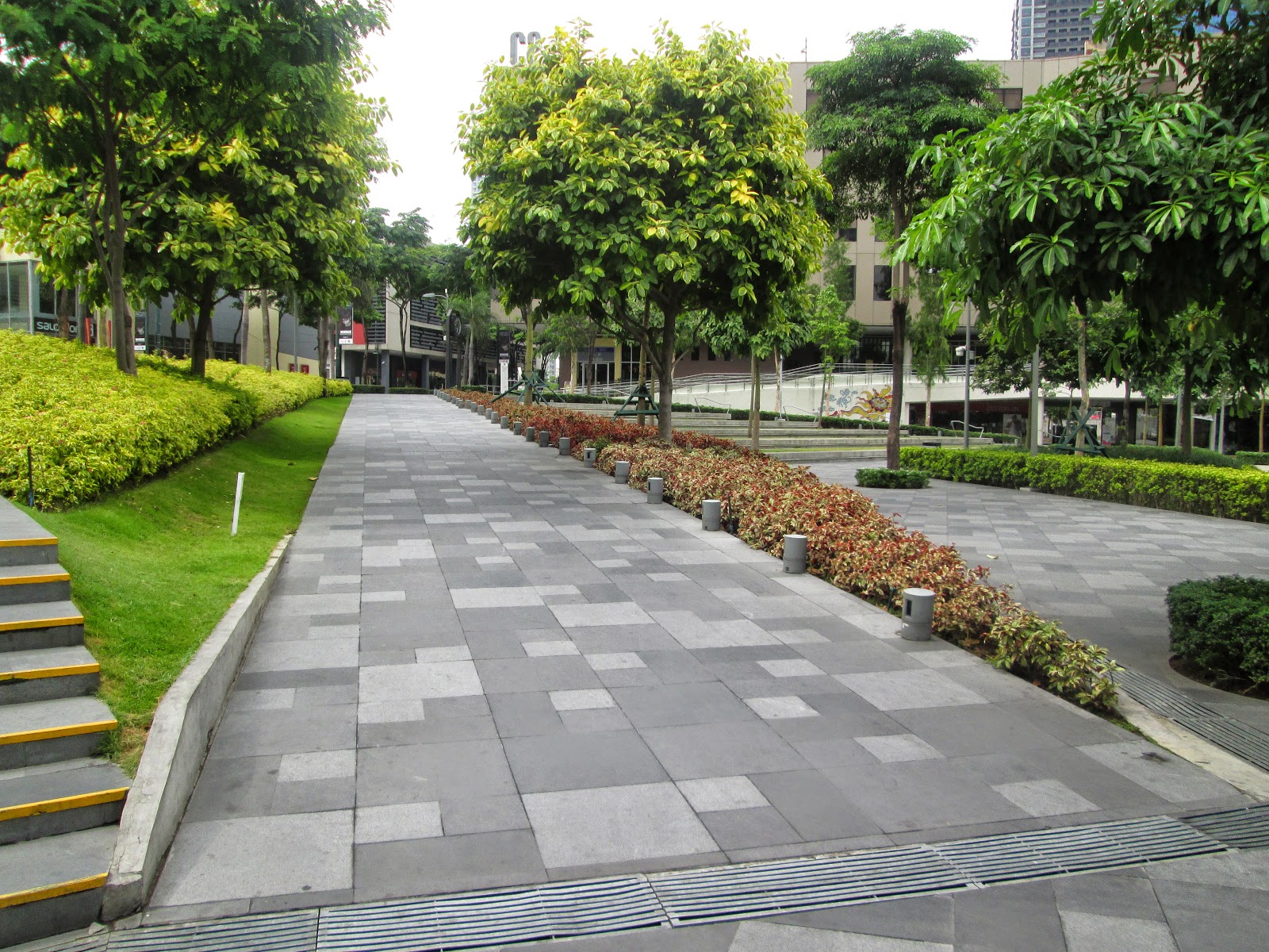 Strolling the Skyline City: How BGC’s Scenic Walkways Shape Modern Urban Tourism Experiences