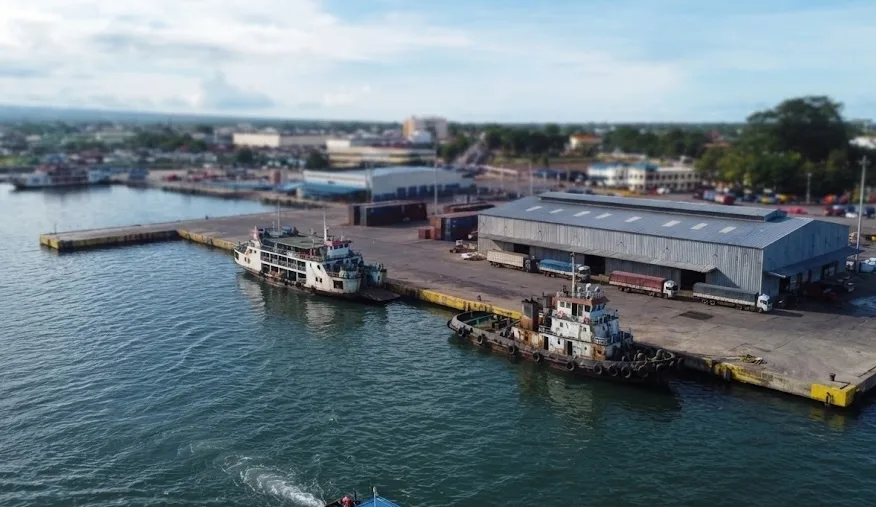 A close up view of the port and the city.