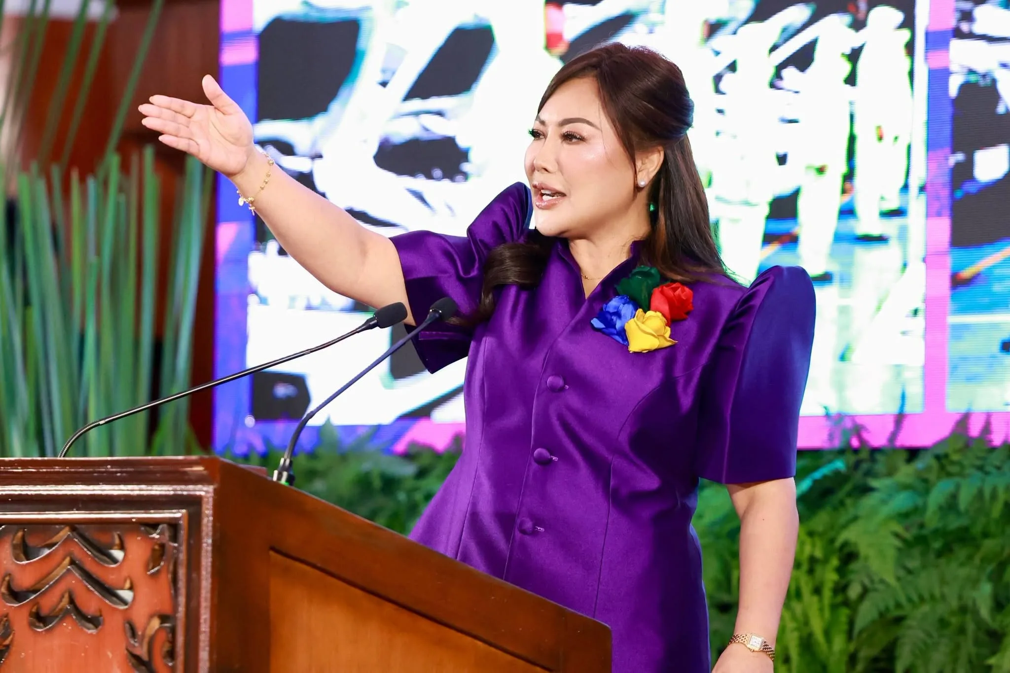 Gov. Baricuatro Wants Your Hospital Story: Cebu Just Added 2,780 Staff and 24/7 Labs—What's Your Experience?