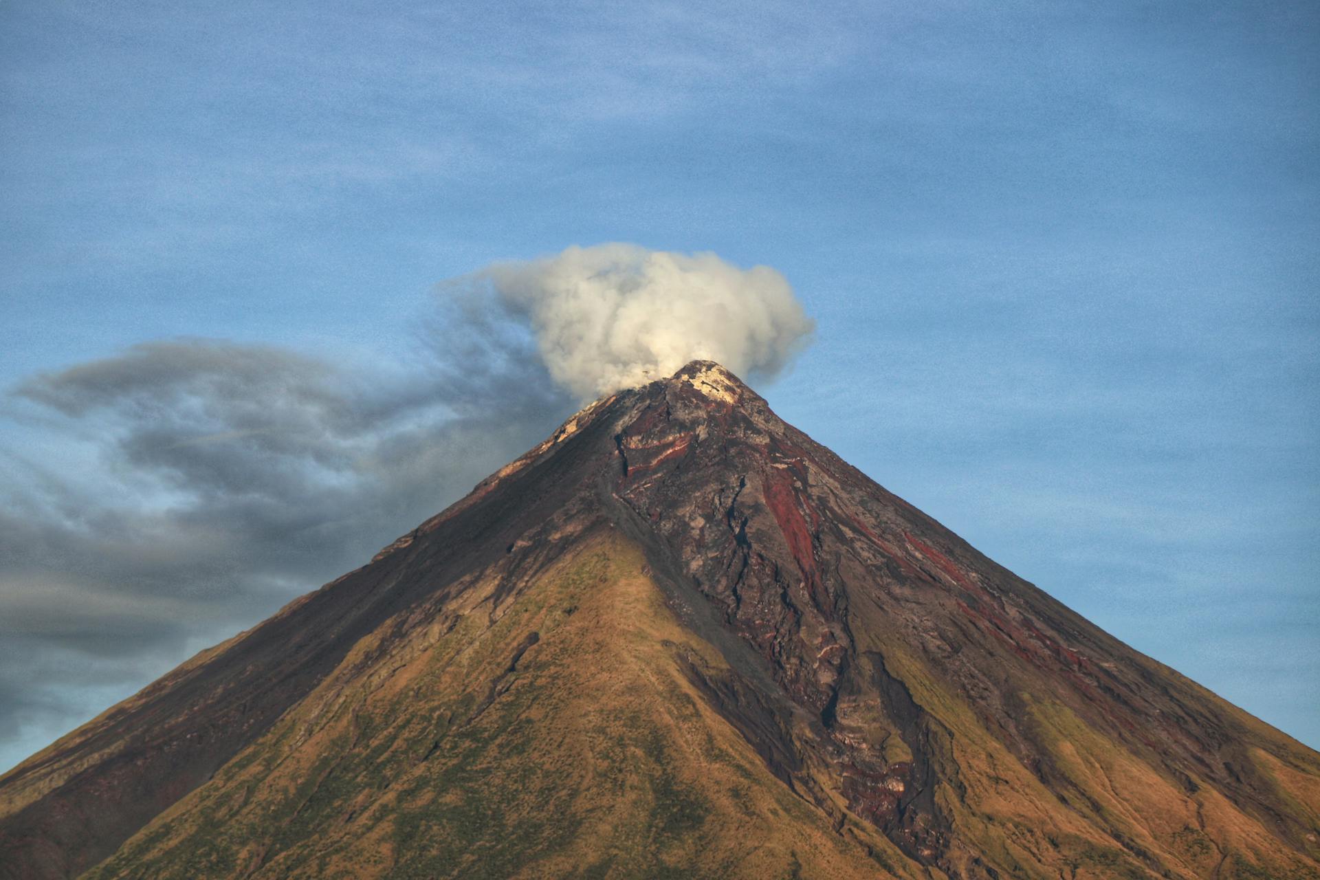 DHSUD Orders Housing Payment Freeze in Bicol After Mayon Eruption: Affected  Families Get a One-Month Financial Reprieve