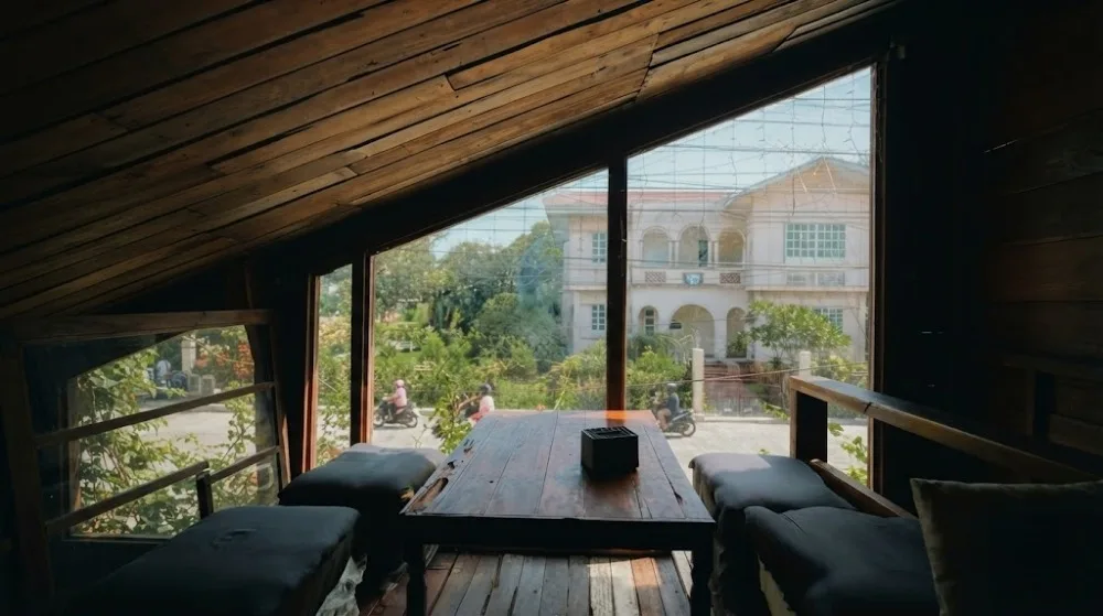 LARGA Café: Where Heritage Streets and Modern Coffee Culture Meet in Silay