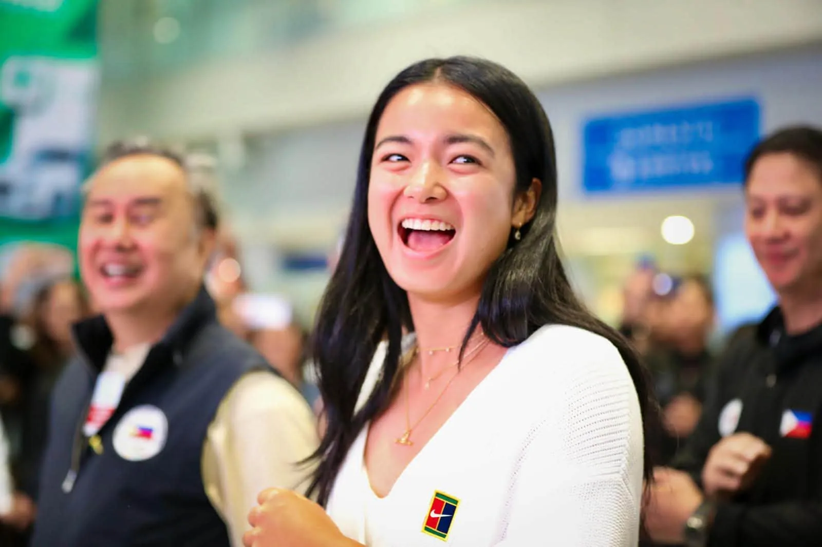 Packed Glorietta Greets Alex Eala with Cheers, Tears, and a Super‑Woman Dive