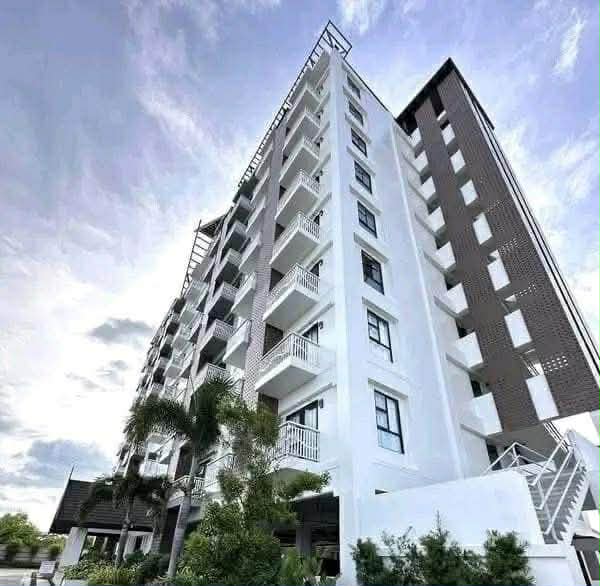 FOR RENT: 1-Bedroom Condo Unit with Parking at Royal Ocean Crest Panglao 1
