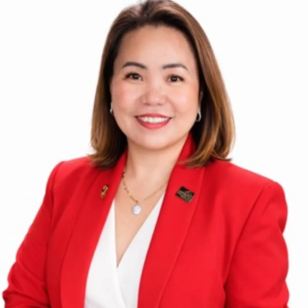 Avatar of Christine Tare