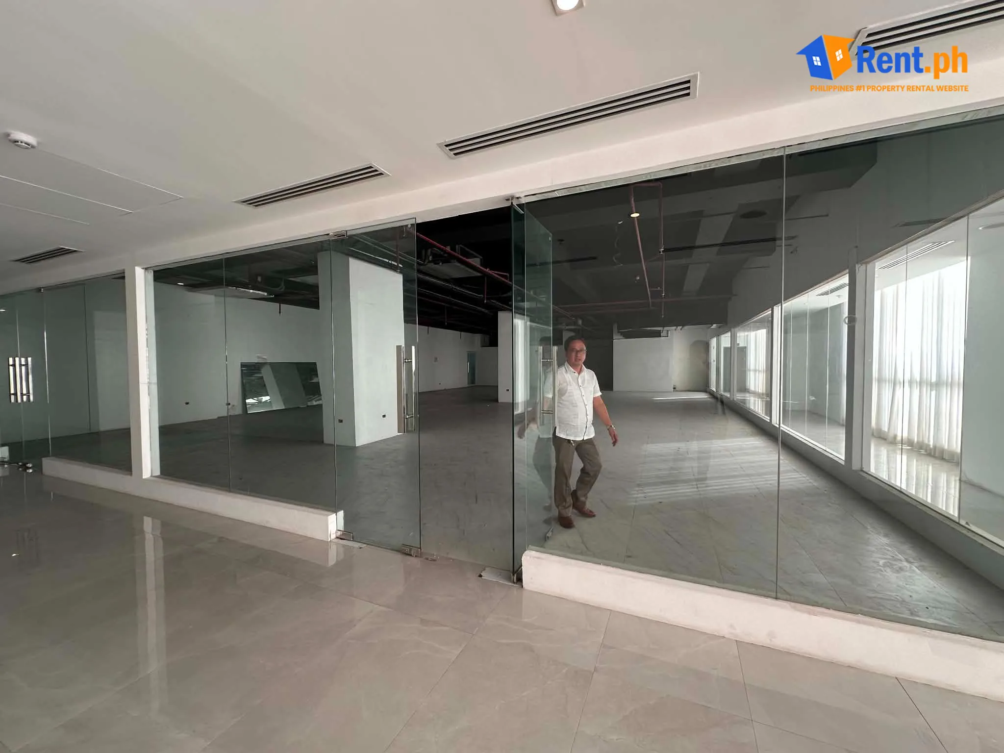 Prime 446sqm Office Space For Rent in Dasmariñas, Cavite with Parking - Secondary Image