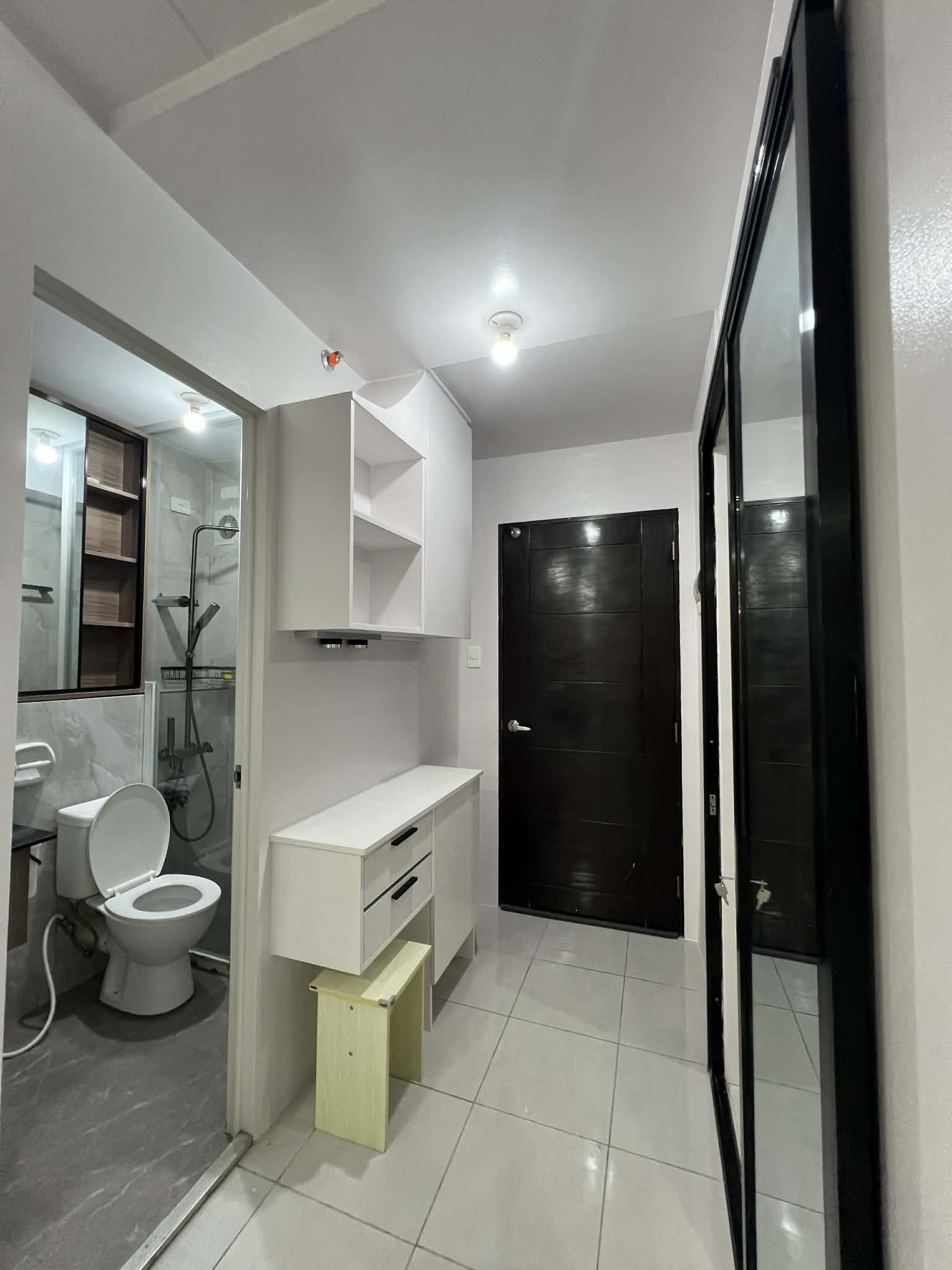 spacious-semi-furnished-3br-condo-in-deca-homes-banilad-mandaue-for-rent