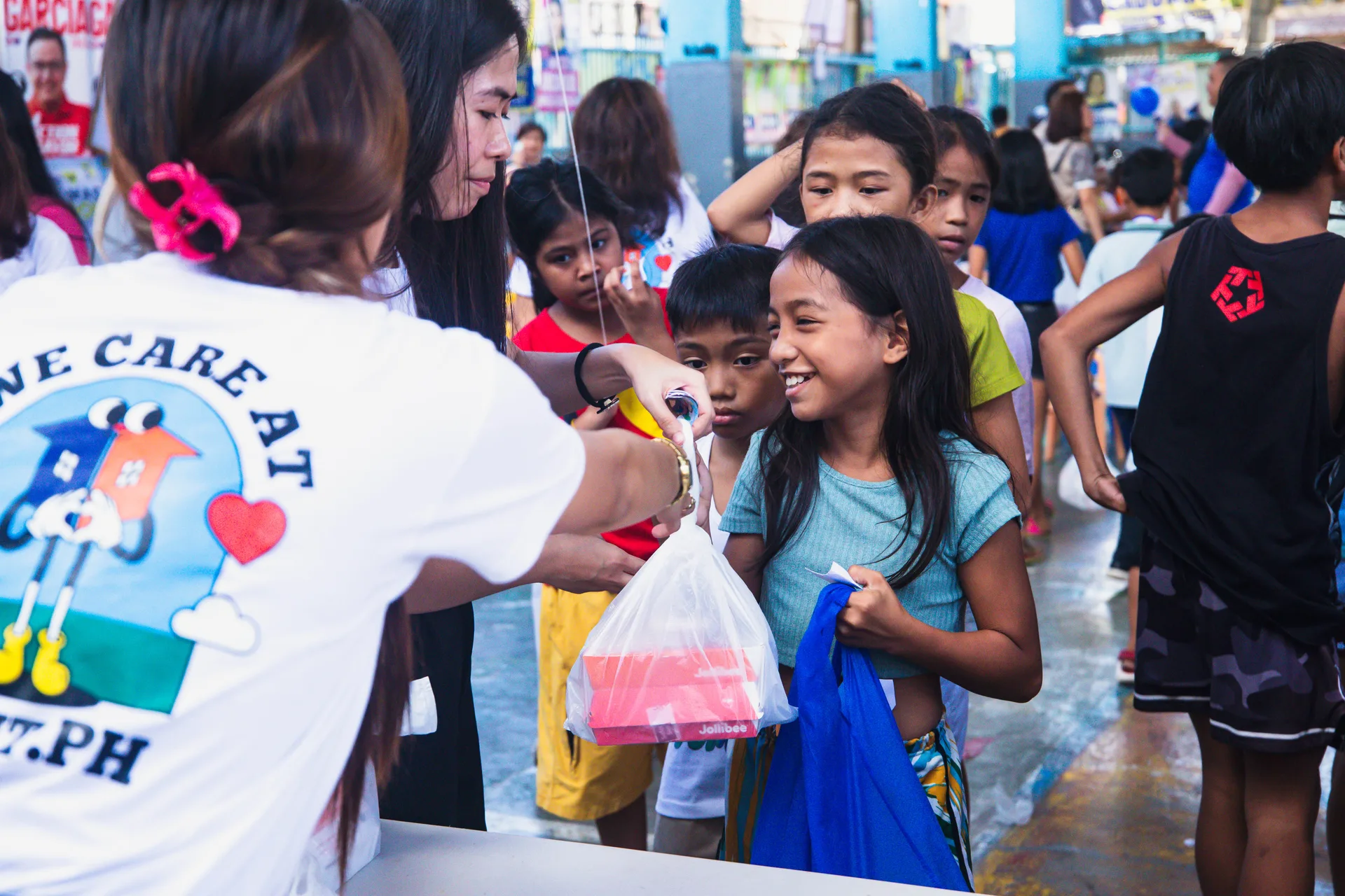 Rent.ph Cares' "To Make Their Summer Shine" outreach at Barangay Luz, Cebu City, photo 7