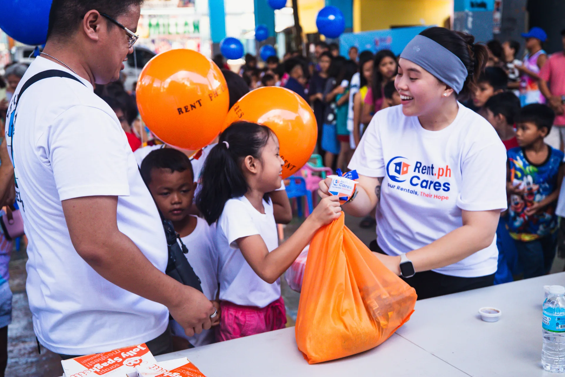 Rent.ph Cares' "To Make Their Summer Shine" outreach at Barangay Luz, Cebu City, photo 9