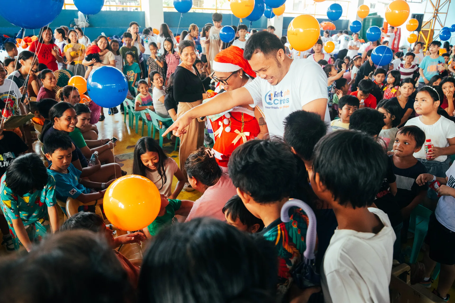 Rent.ph Cares' "We Are Home This Christmas" outreach at Tinago Sports Complex, photo 6
