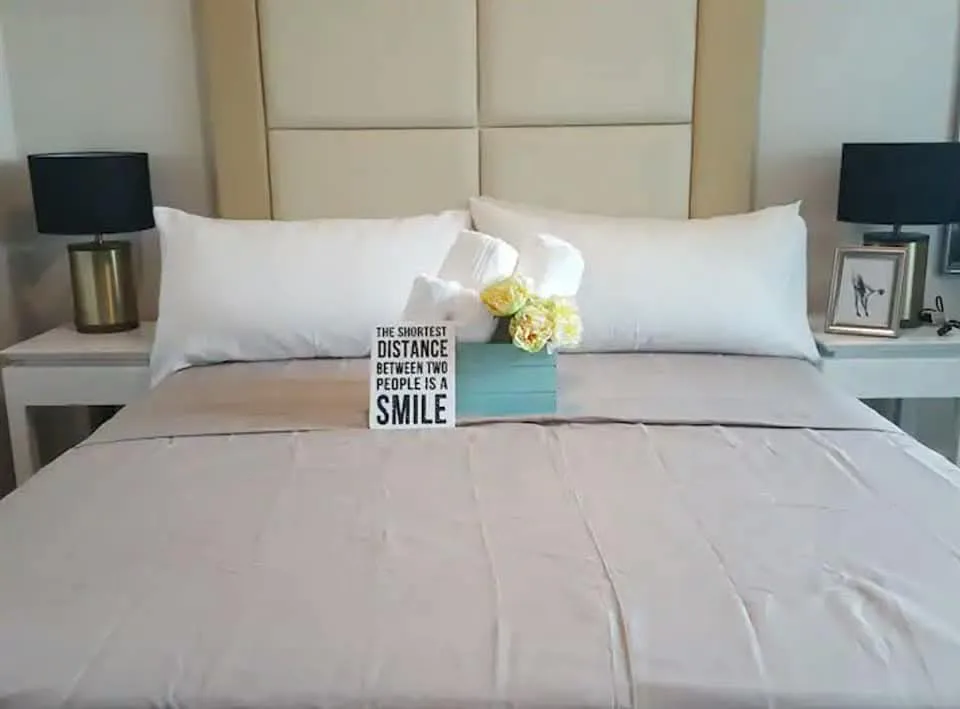 studio-for-rent-in-solinea-cebu-business-park-across-rustans-ayala-mall-for-rent