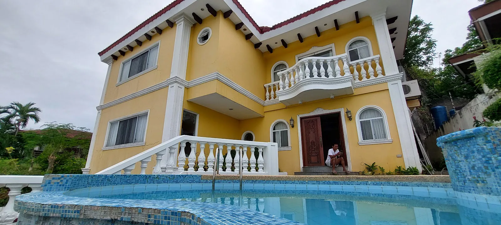 For rent 5 Bedroom house with Swimming pool in Talamban Cebu City