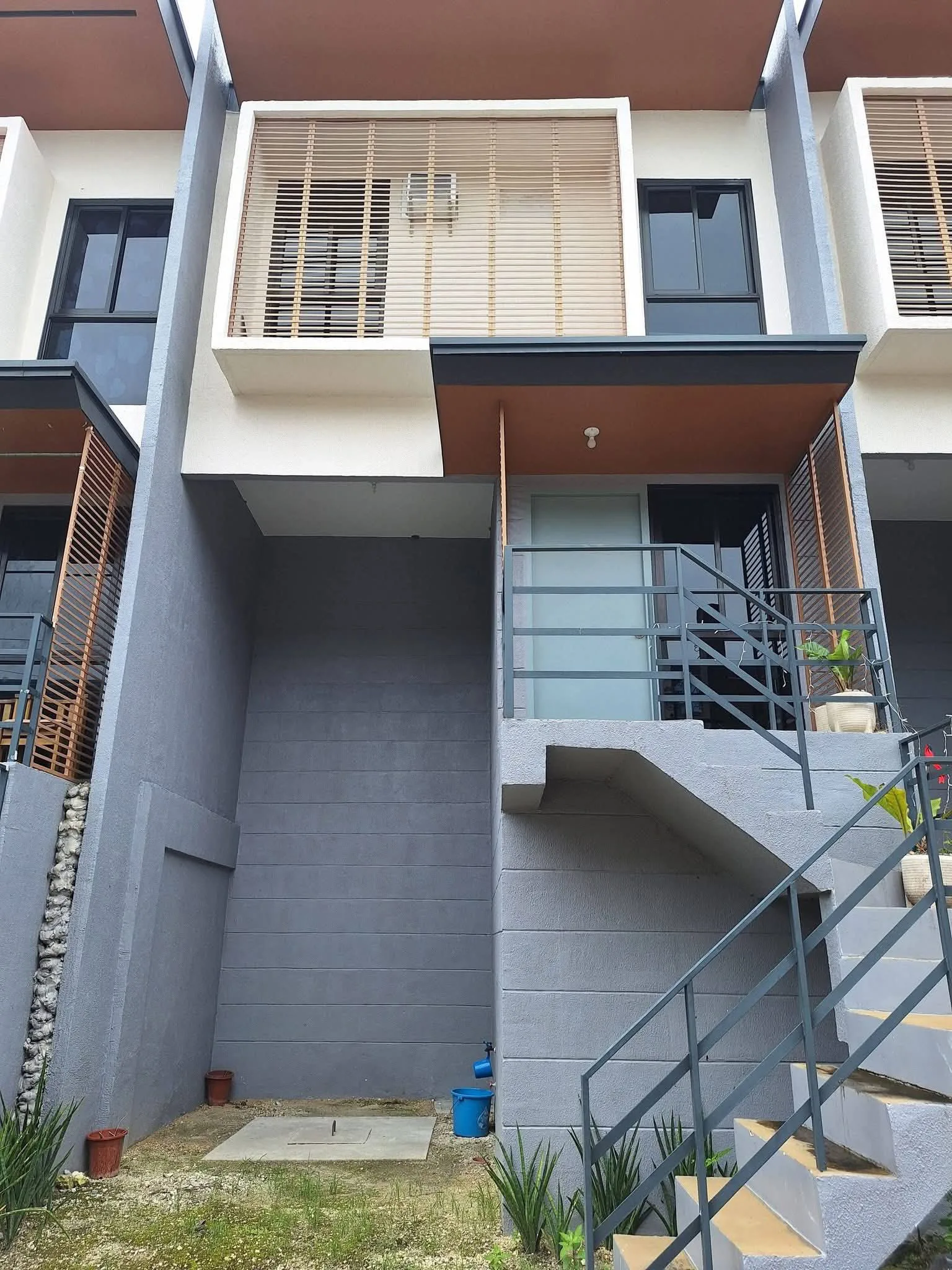 semi-furnished-townhouse-in-amoa-for-rent-for-rent