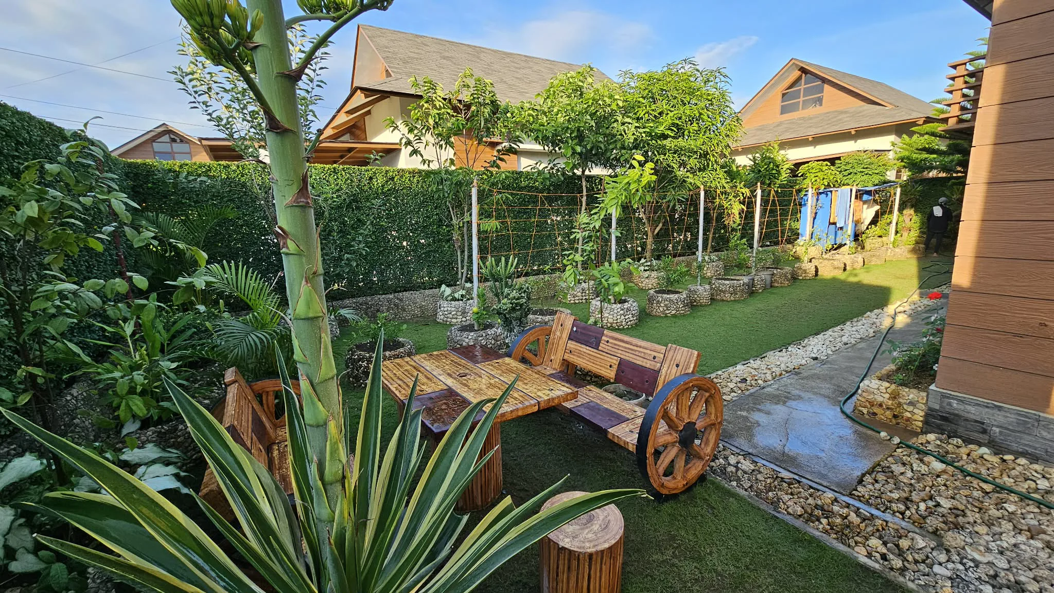 HOUSE AND LOT FOR RENT AT ADUNA BEACH VILLAS - Secondary Image