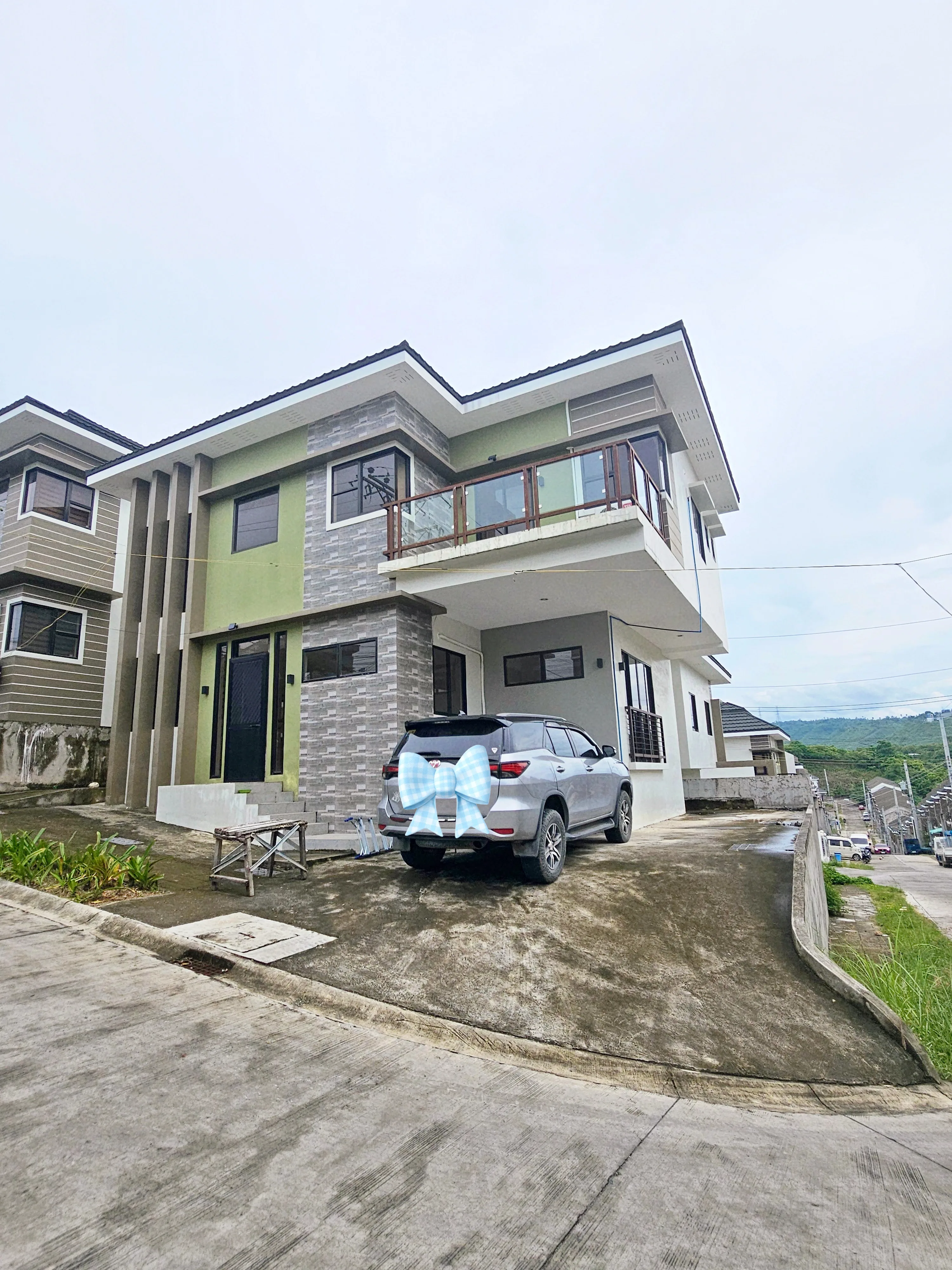 5br-single-detached-prime-in-minglanilla-highlands-for-rent