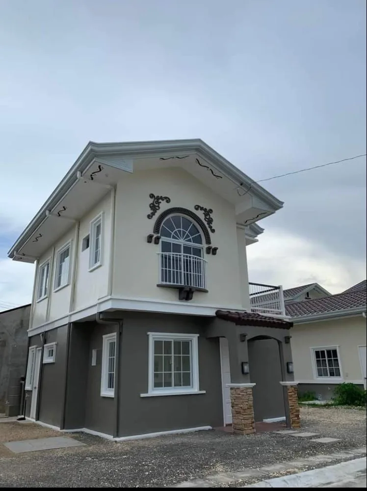 palacious-grande-fully-finishedtwo-story-single-detached-for-rent