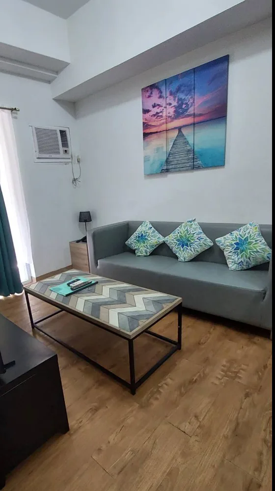 for-rent-fully-furnished-1-br-condo-with-balcony-in-amani-grand-for-rent