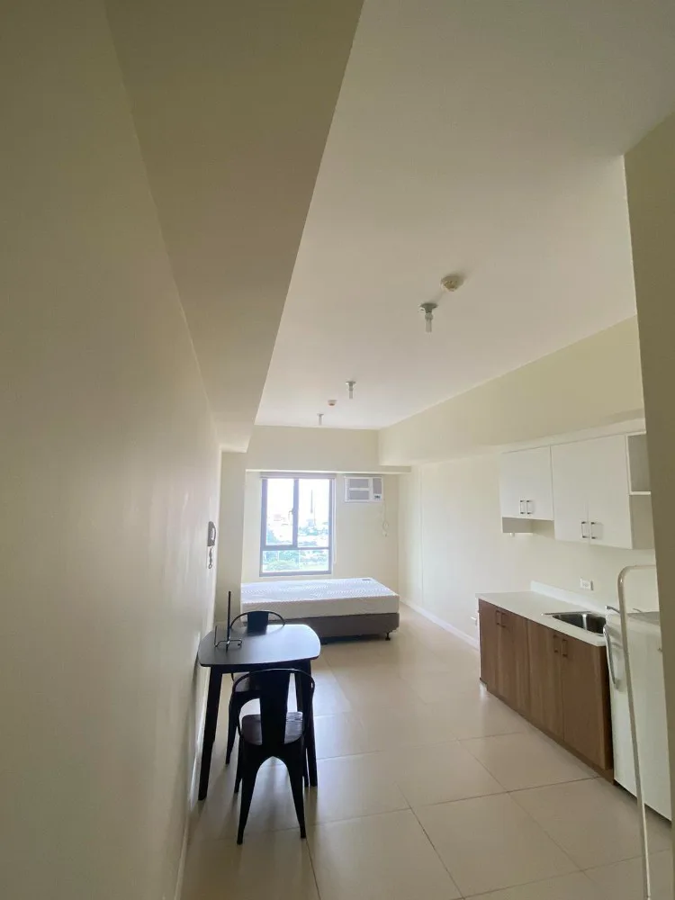 the-vantage-by-rockwell-at-kapitolyo-for-rent