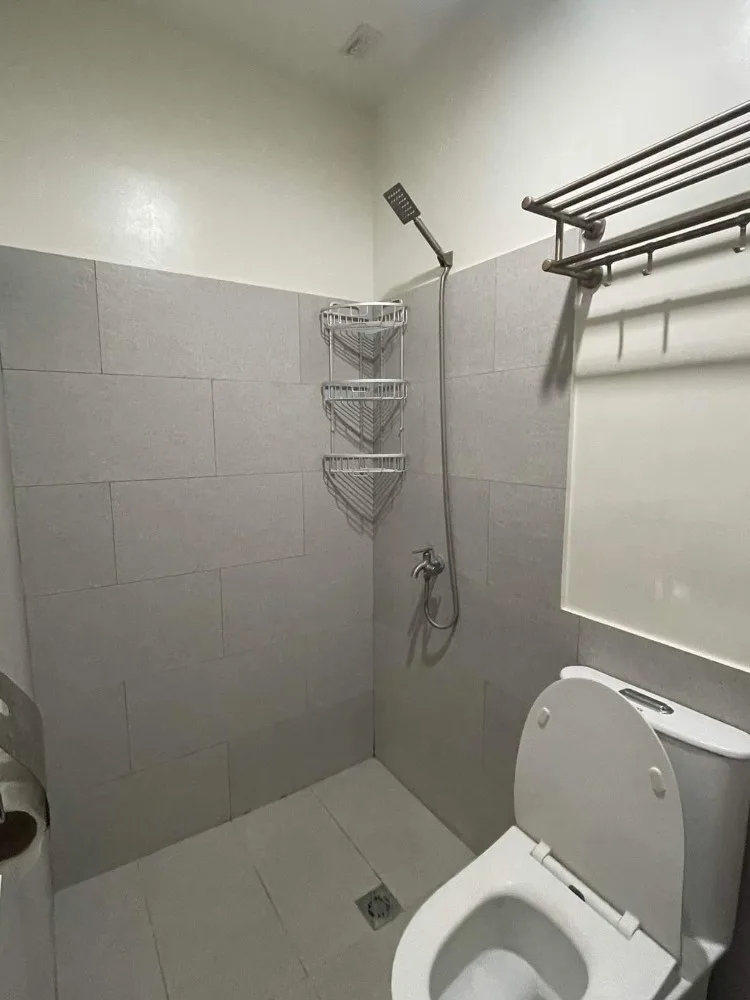 the-median-la-guardia-lahug-cc-ko-for-rent