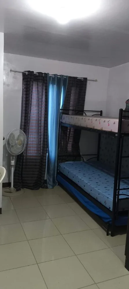 semi-furnished-studio-unit-with-balcony-for-rent-for-rent