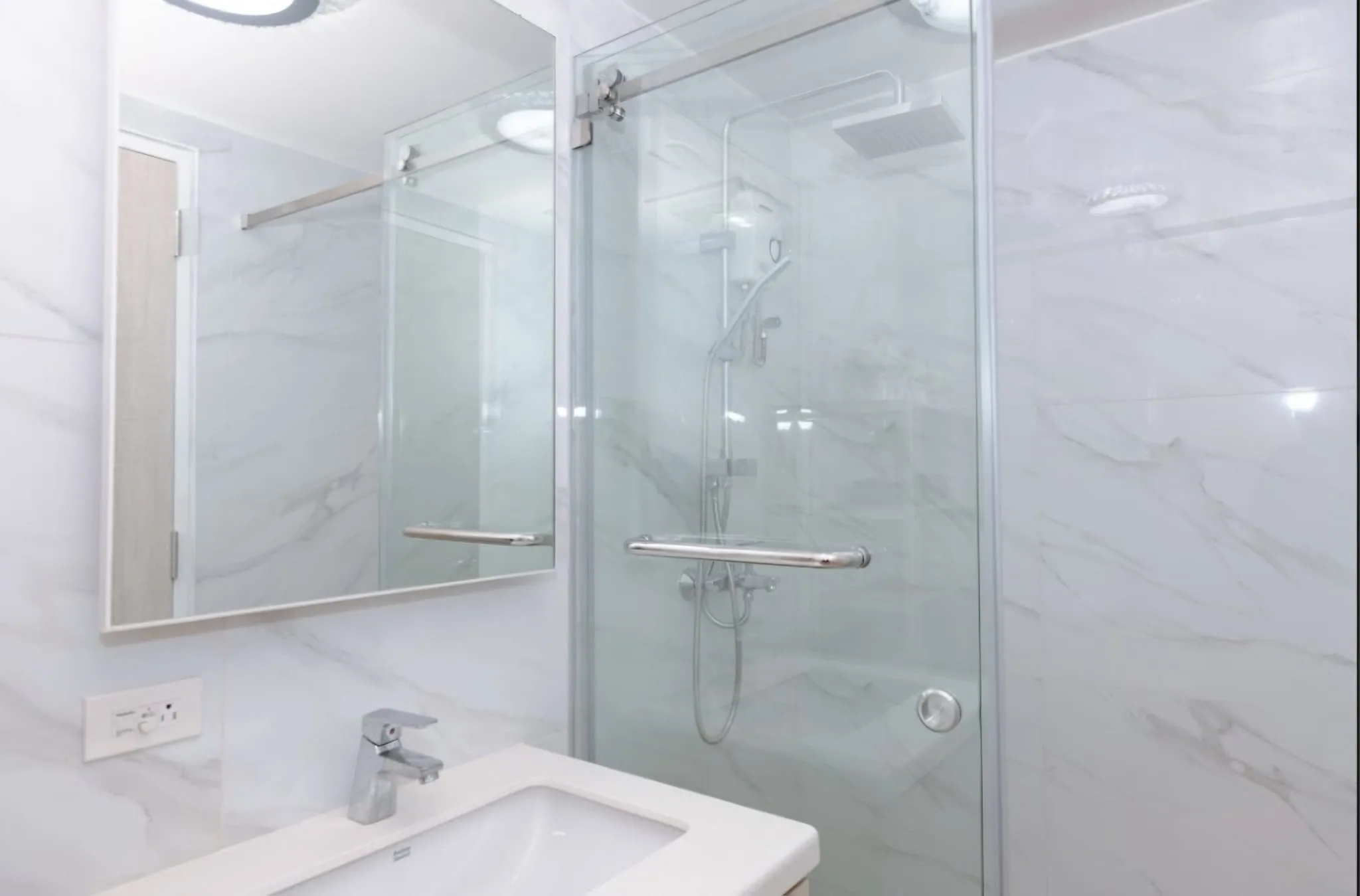 full-furnished-1-bedroom-loft-type-for-rent