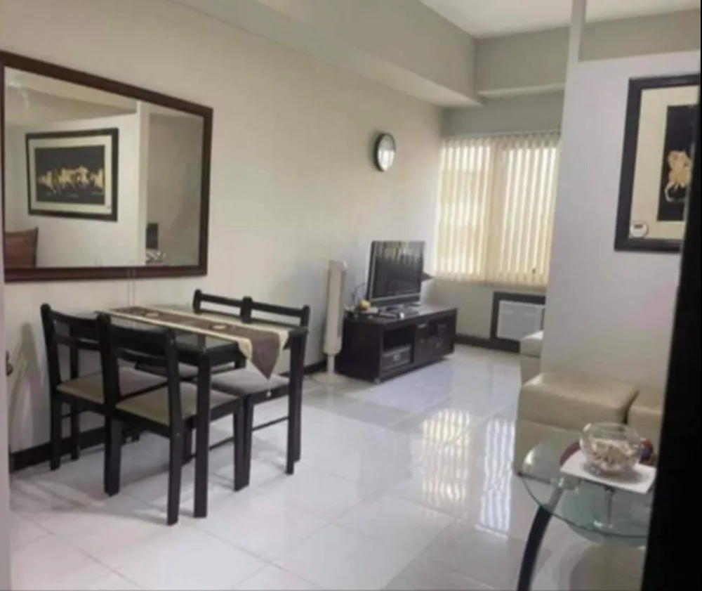 studio-unit-at-fairways-tower-bgc-for-rent