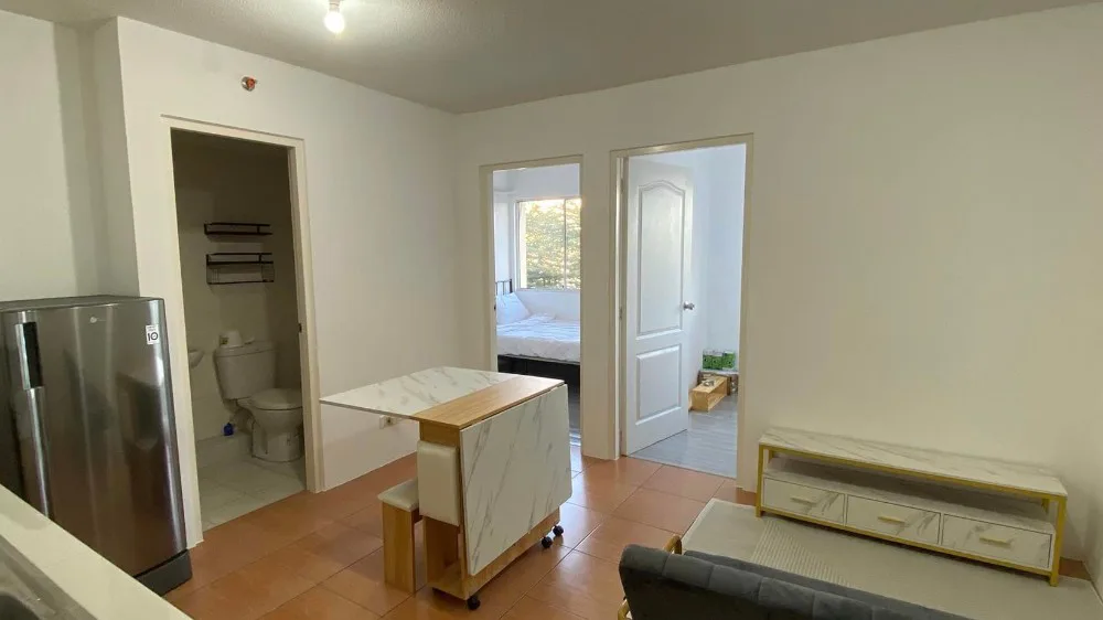 Stylish & Furnished 2-Bedroom Condo at San Remo Oasis – Prime Location, Top Amenities, Perfect for You!