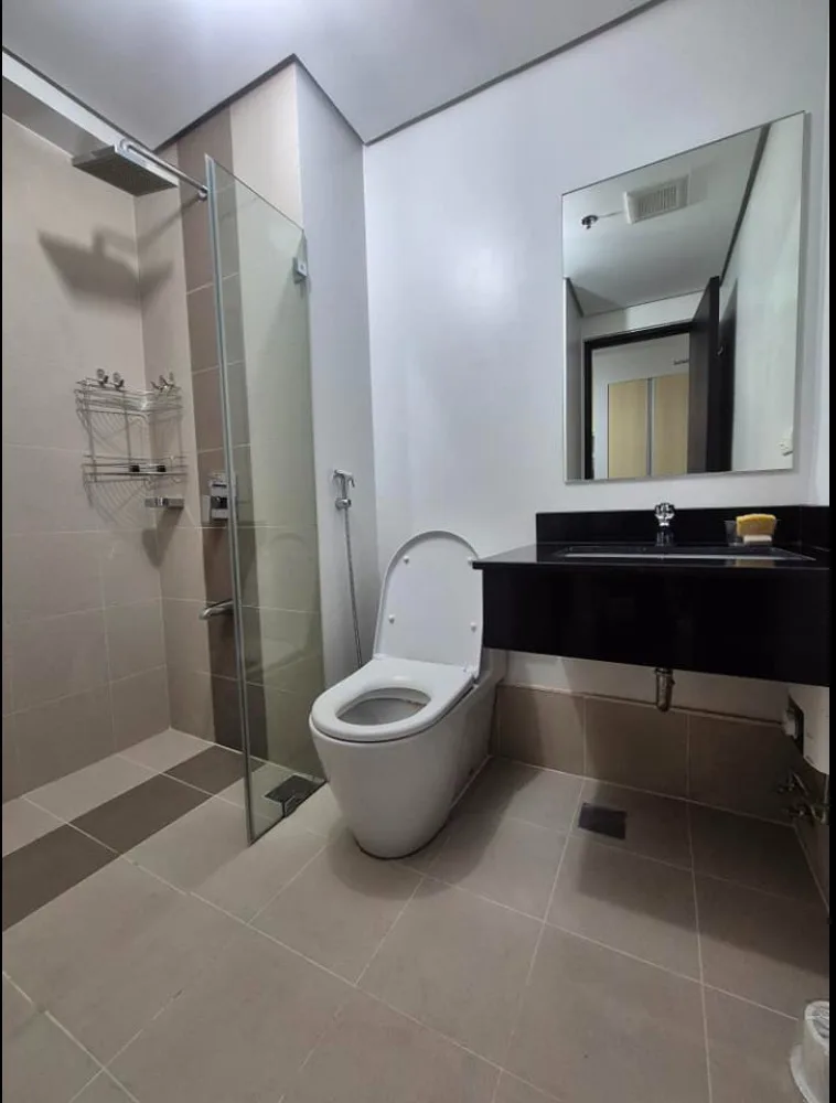 Charming Studio Condo with Prime Location Across Ayala Mall