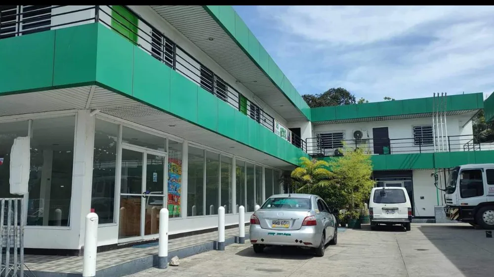 prime-commercial-space-near-gas-station-for-rent