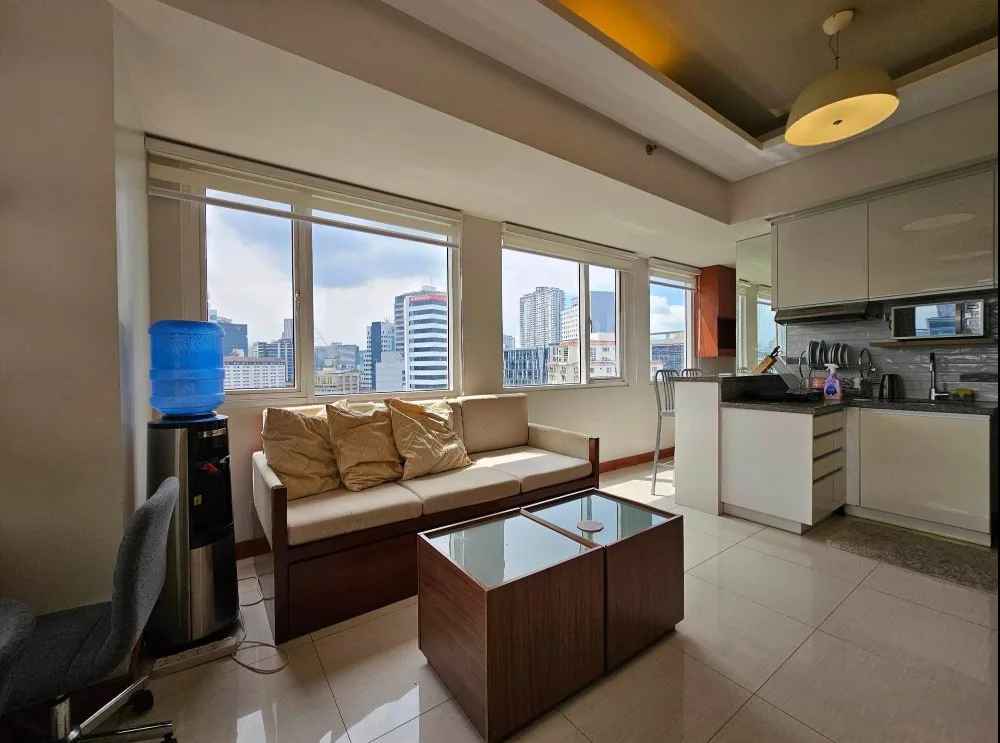Corner Studio with Breathtaking Views in Calyx Residences Cebu City