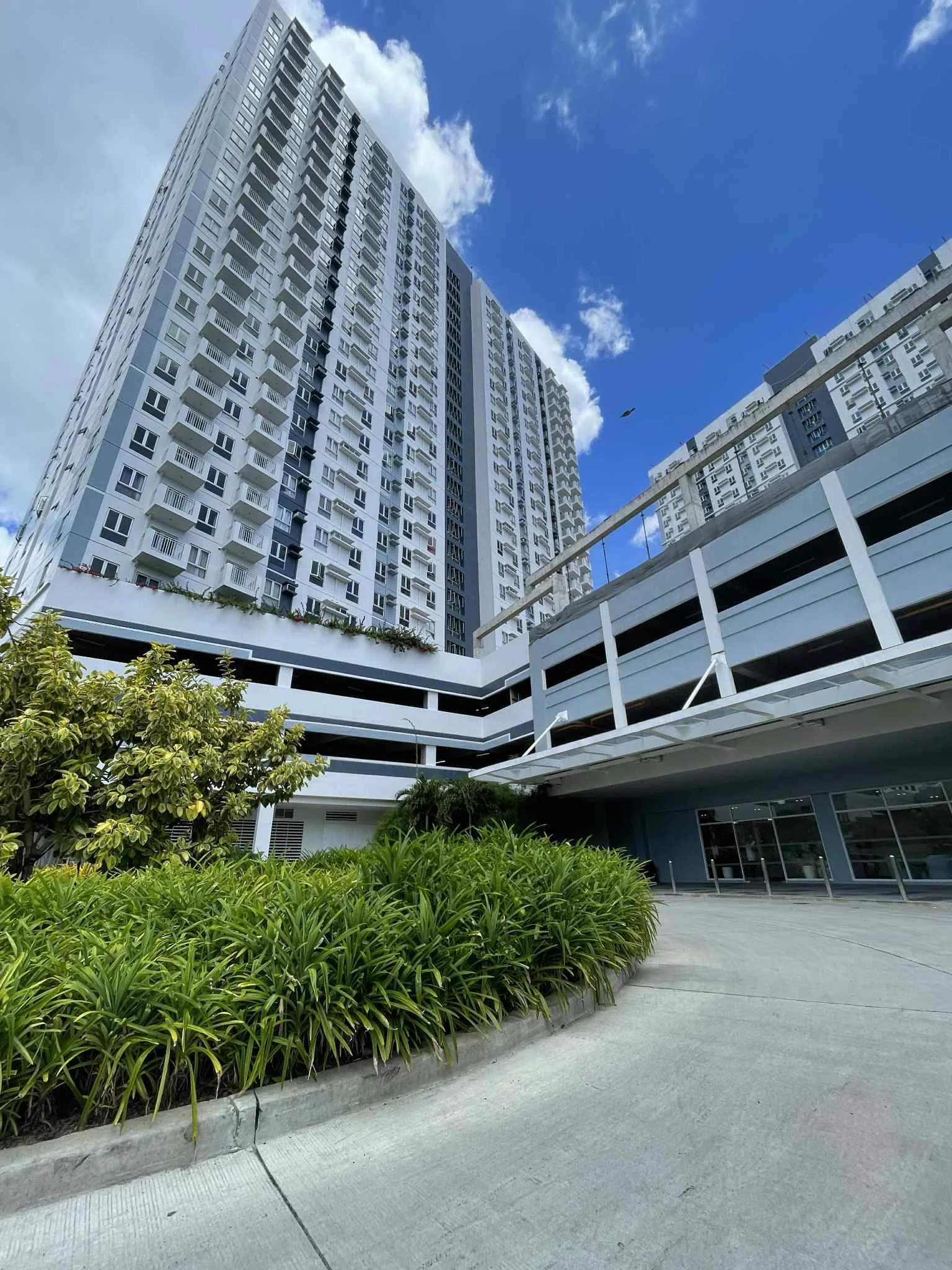 studio-unit-with-parking-1-for-rent