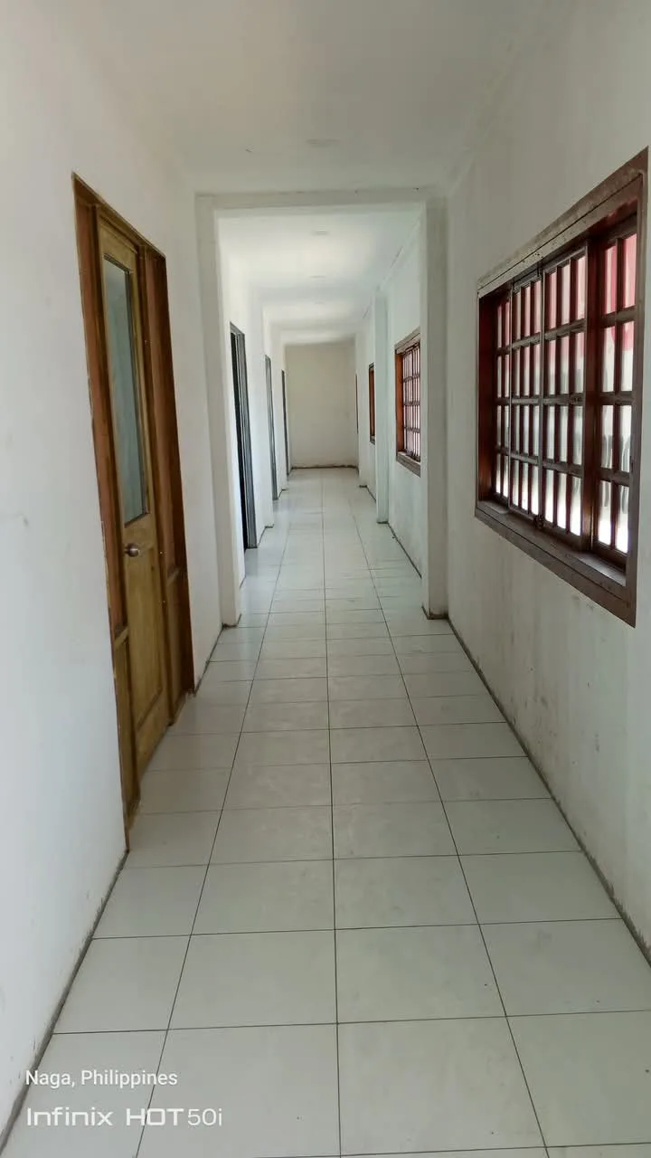 16-units-2-storey-commercial-building-for-rent