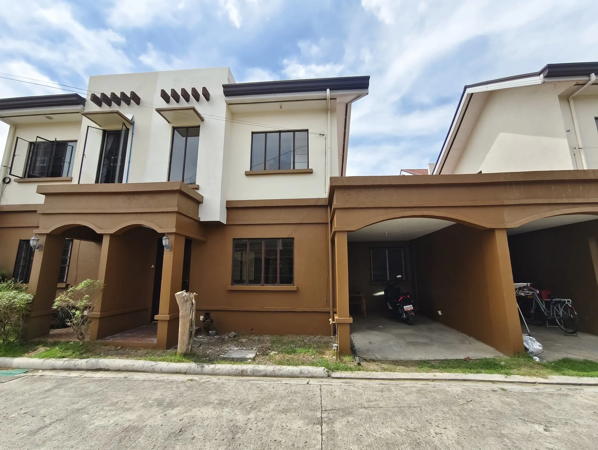 Homey 3BR Haven with Pool Access in Bayswater Homes, Mactan – Pet-Friendly!