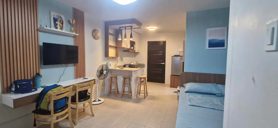 For Rent Studio Unit with Balcony in Plumera Mactan