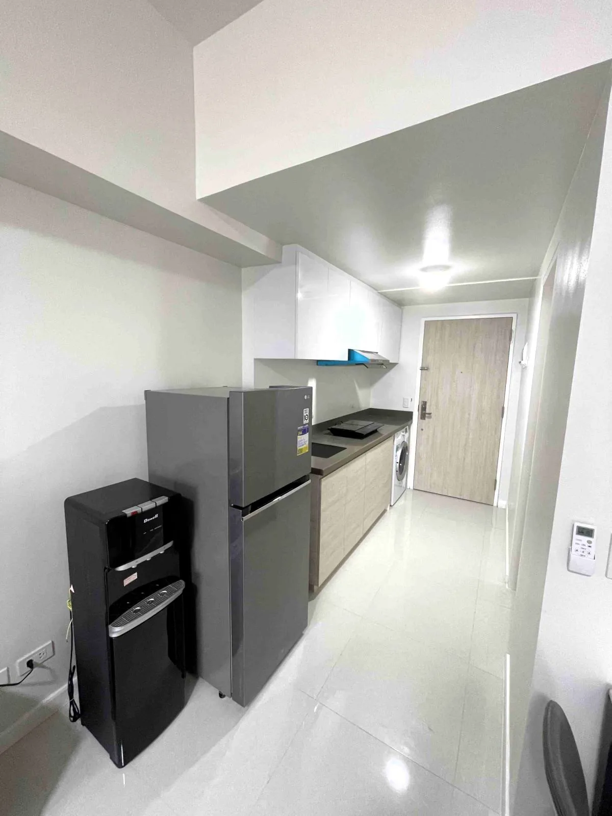 Fully furnished studio-type for rent in Mandani bay Mandani Cebu