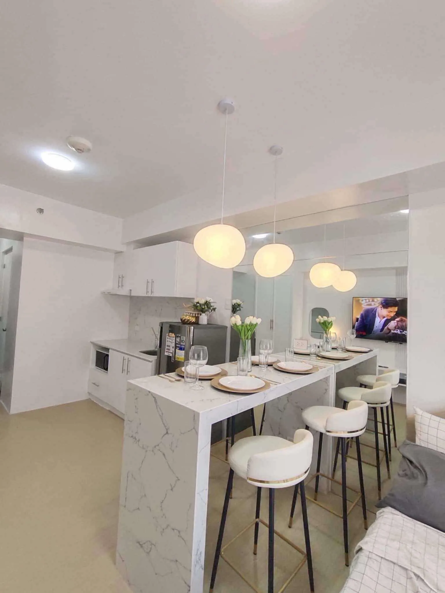 fully-furnished-studio-unit-2-for-rent