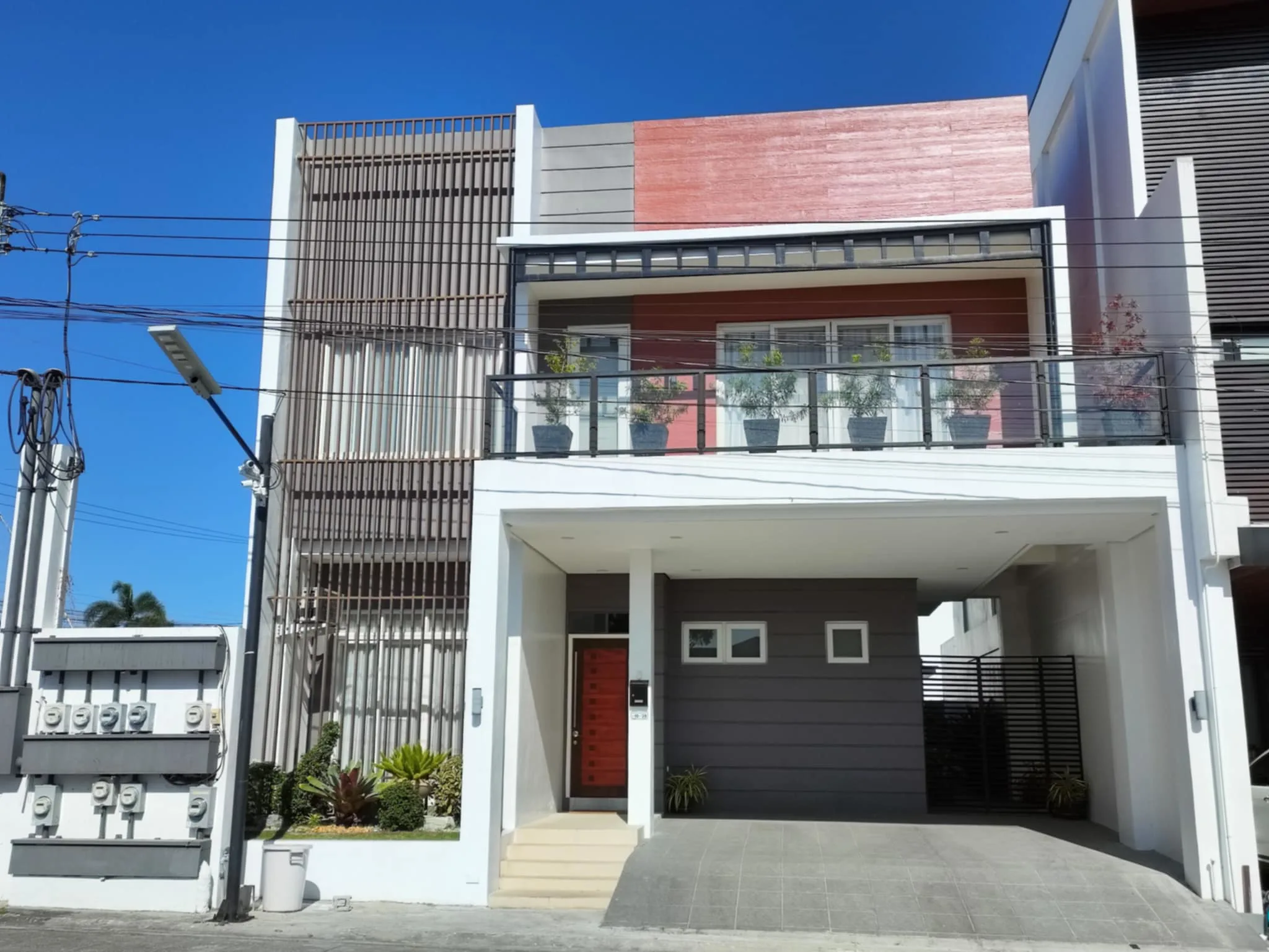 elegant-house-and-lot-with-pool-located-inside-the-exclusive-subdision-near-korean-town-for-rent