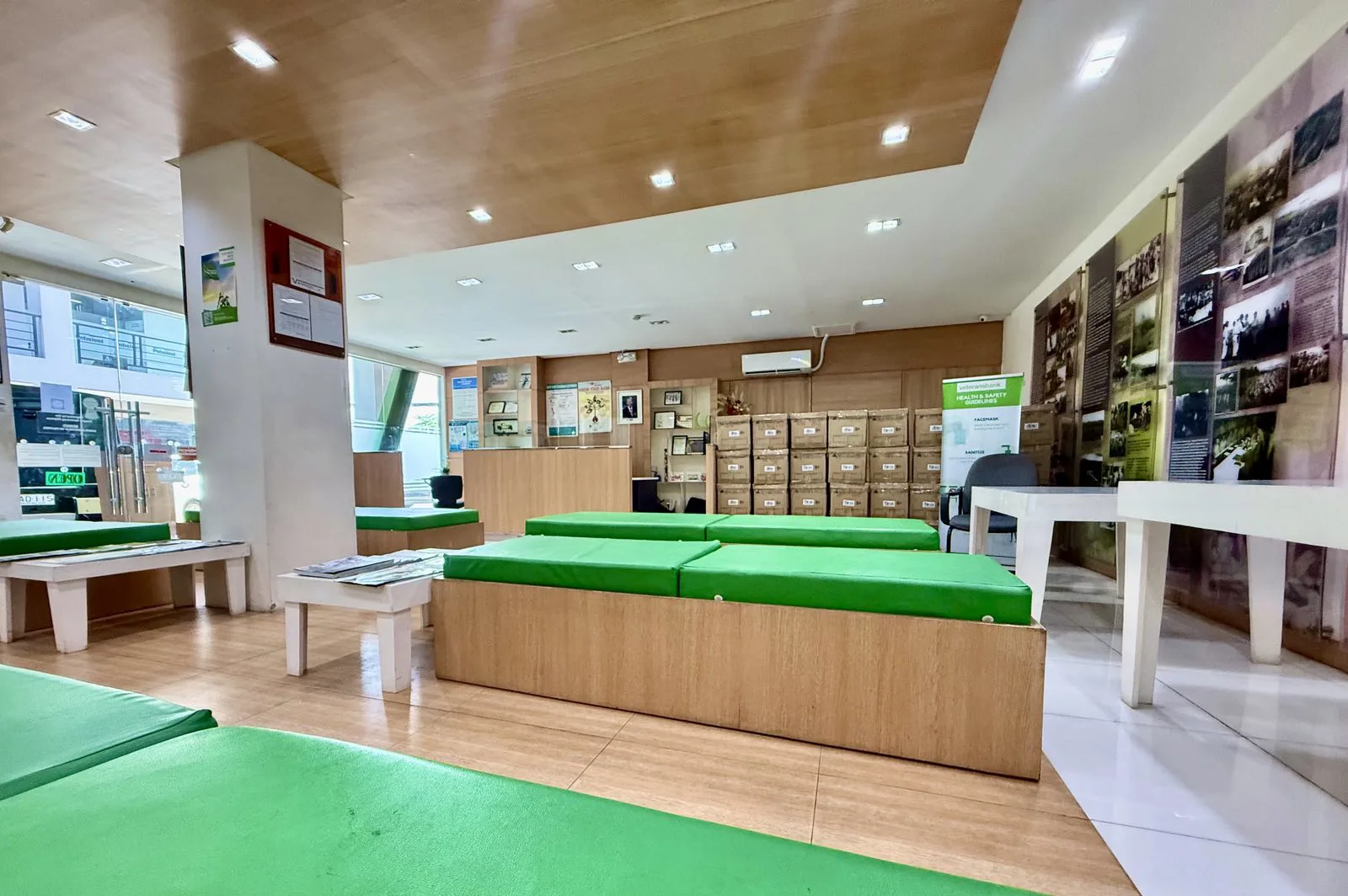 60sqm Office Space for rent in Mandaue City along National Highway